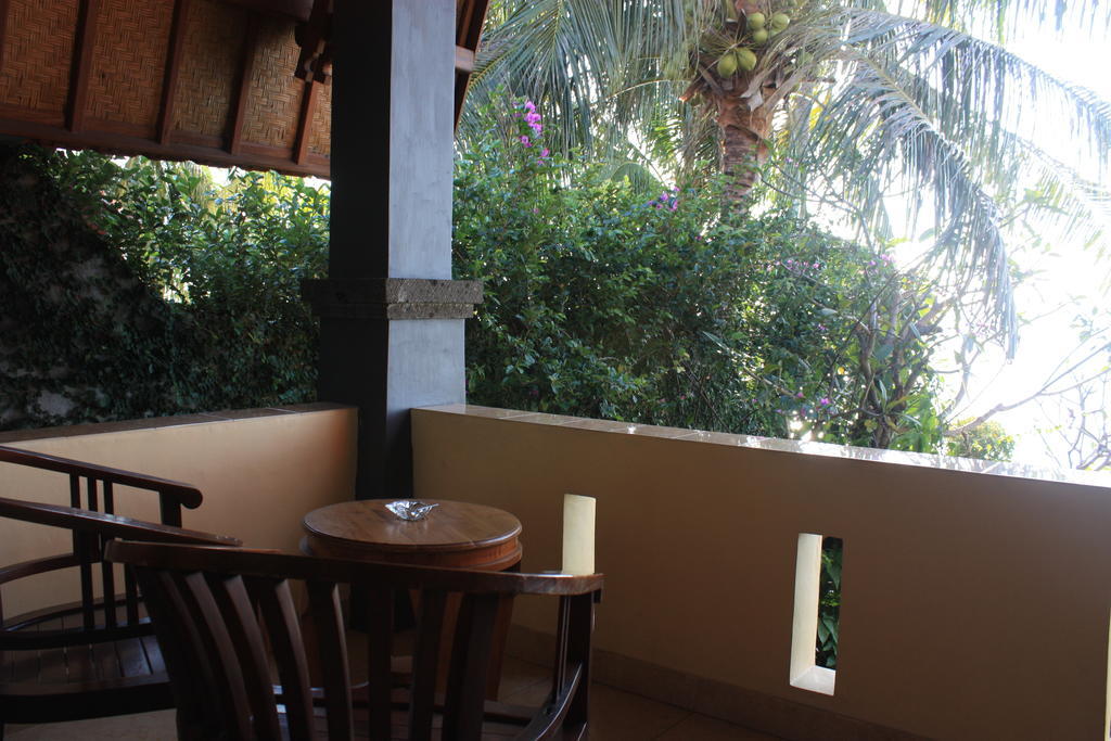 Cleopatra Beach Bungalows Hotell Lovina Rum bild