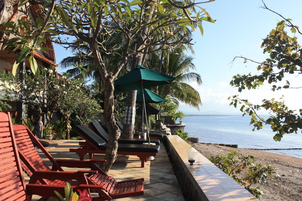 Cleopatra Beach Bungalows Hotell Lovina Rum bild