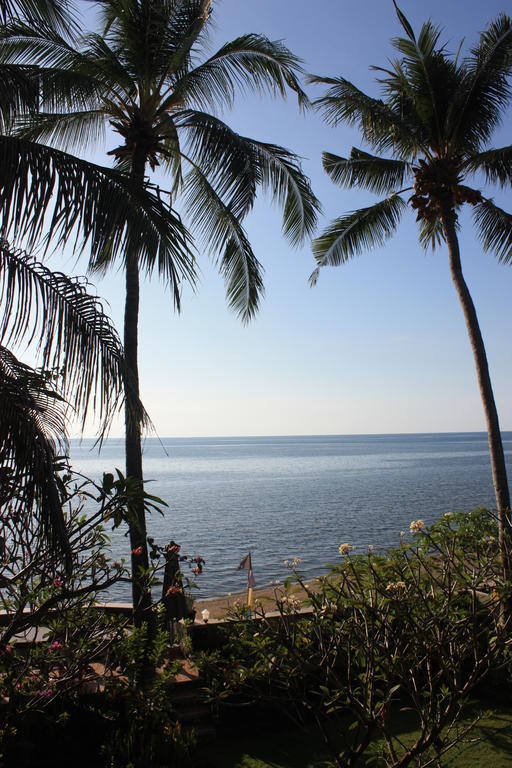 Cleopatra Beach Bungalows Hotell Lovina Exteriör bild