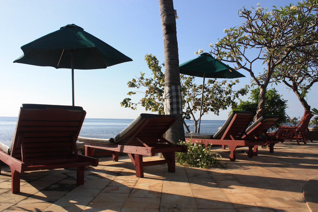 Cleopatra Beach Bungalows Hotell Lovina Exteriör bild